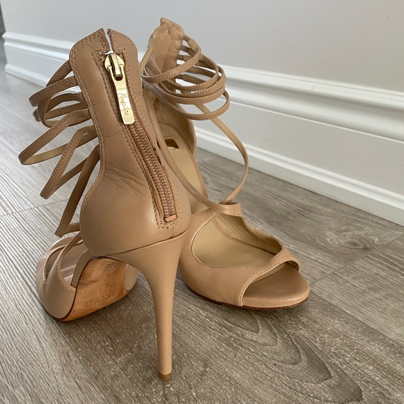 Marciano zip up heels - Picture 3 of 4
